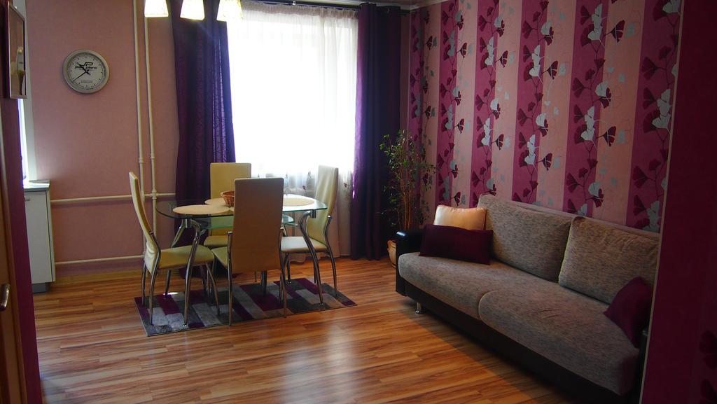 Apartment Lenin Baranavitjy Exteriör bild